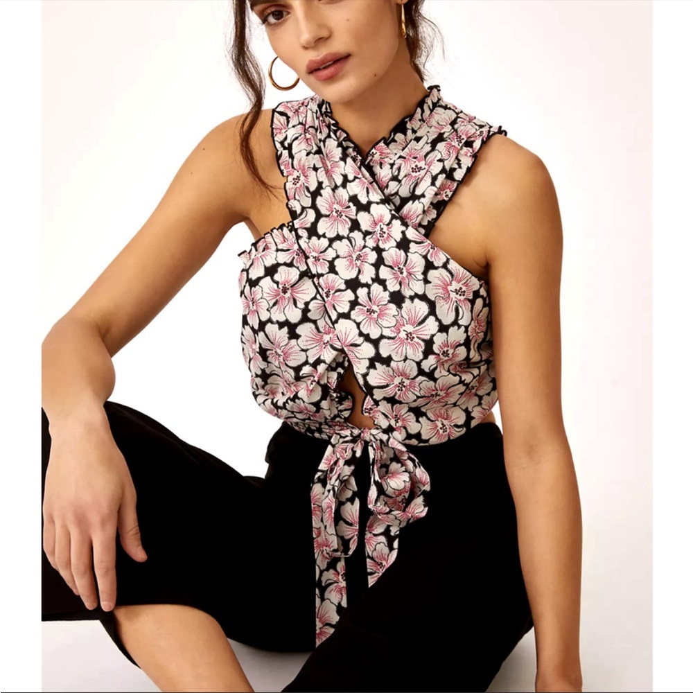 Anthropologie let me be twisted top